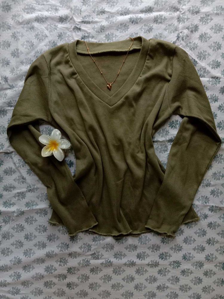 ⋆ ˚ ✮ Olive Green V-Neck Long Sleeve Top ✮ ˚ ⋆