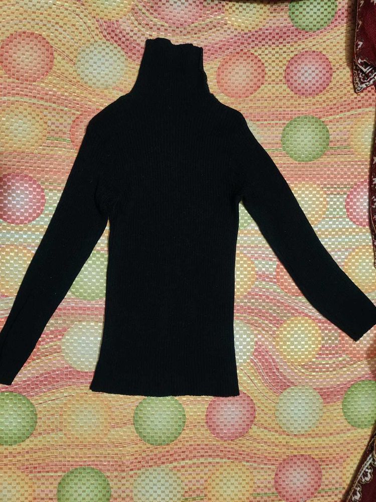 Black Turtleneck Sweateri