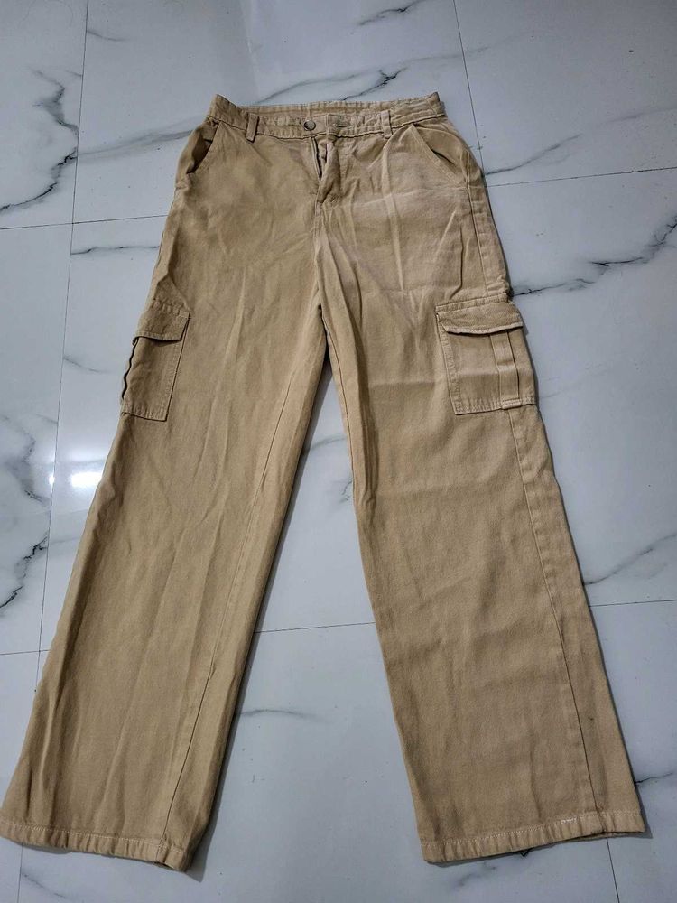 Wide Leg High Waist Cargo Jeans