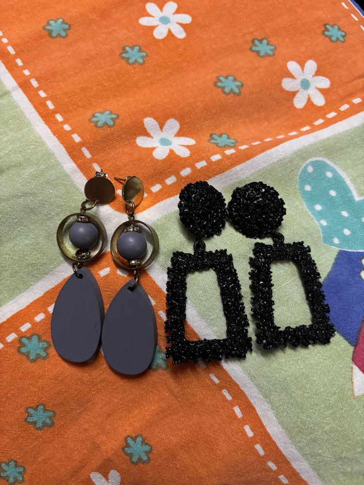 Set of 2 Statement Earrings