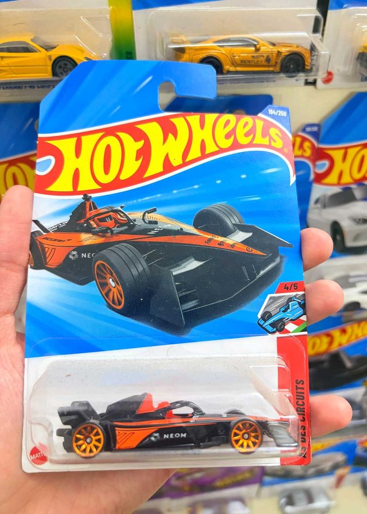 Formula E HOT wheels Car
