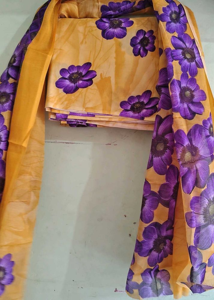 5 metar with dupatta Vibrant Floral Print Kurta Se