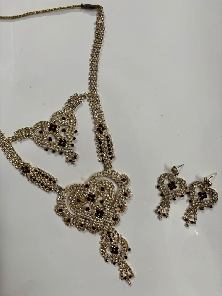 Sparkling Heart Necklace &amp; Earrings Set