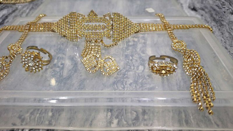Stunning Rhinestone Jewellery Set