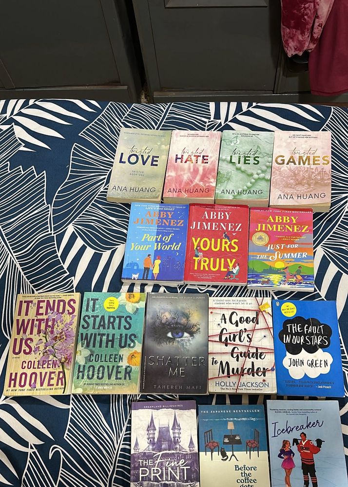 Popular Fiction Books Bundle