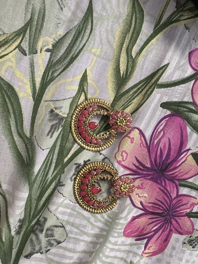 Exquisite Pink Stone Gold Tone Earrings