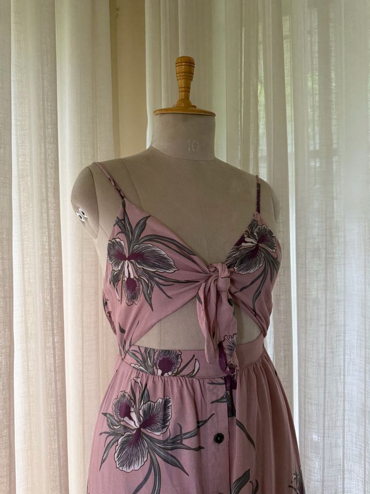 Floral tie detail dress
