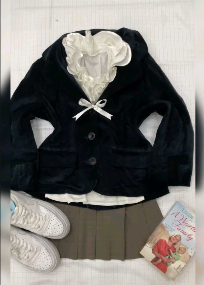 VELVET BLAZER