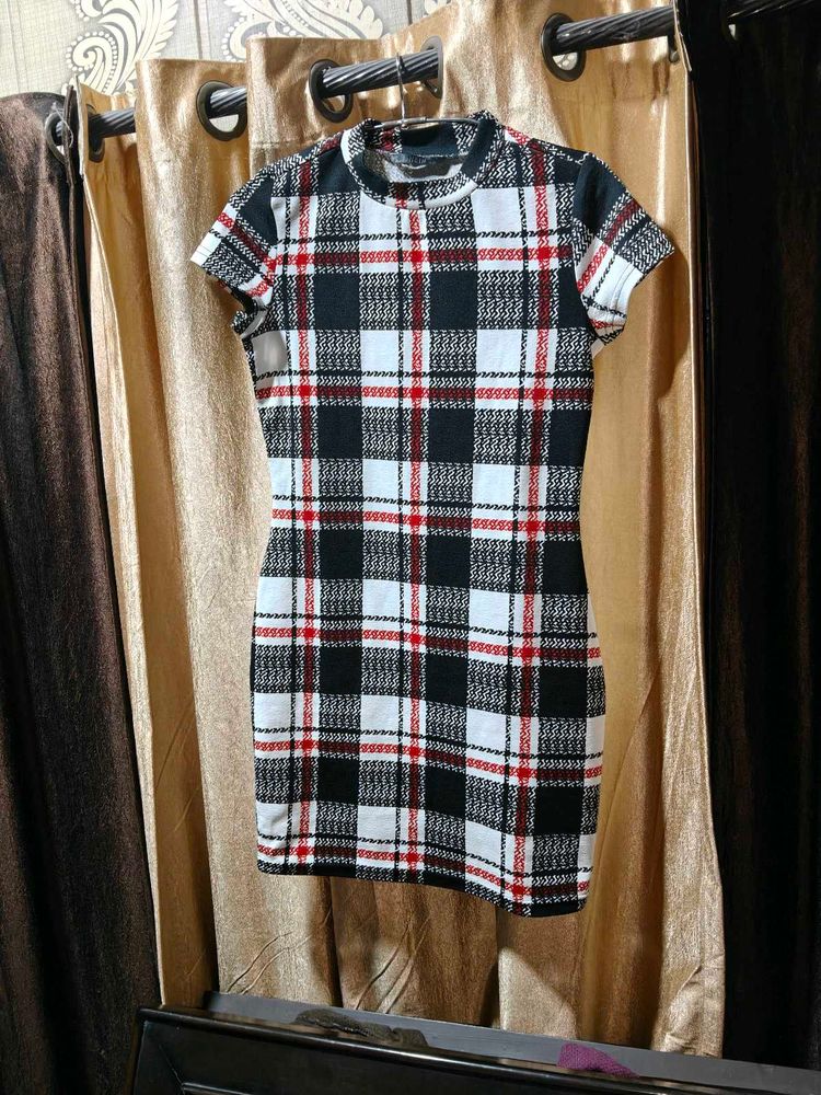 Trendy Plaid Bodycon Mini Dress shein