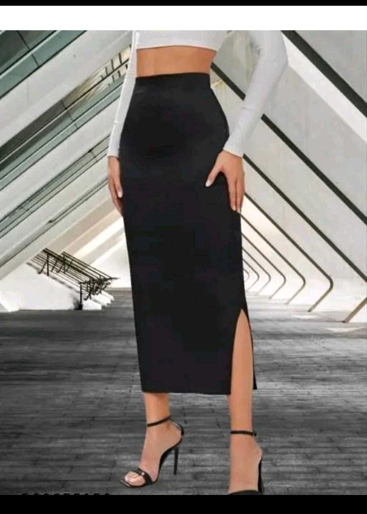 Chic Black Midi Skirt with Slit