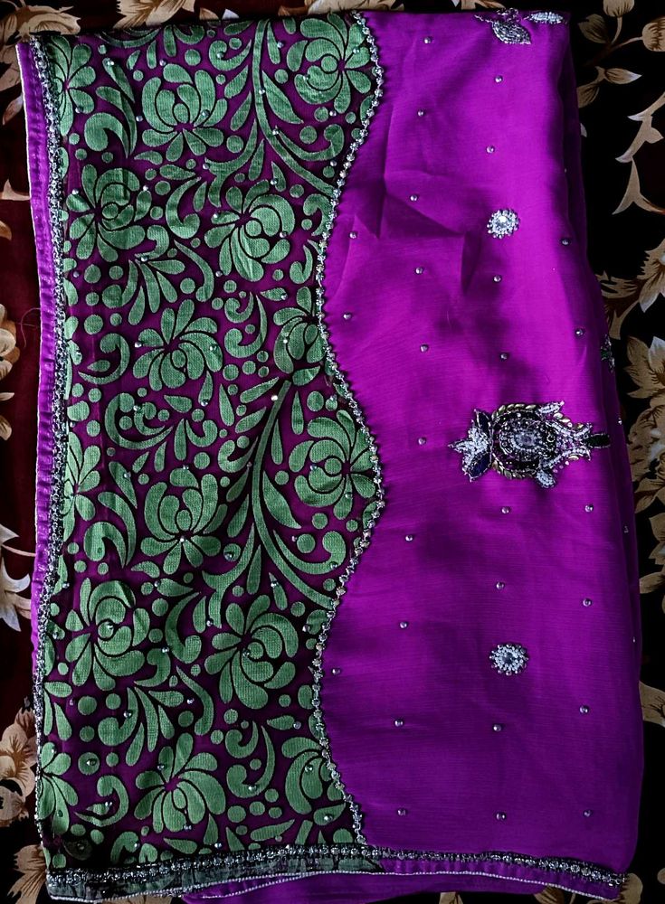 megneta Saree with Green Embellishment