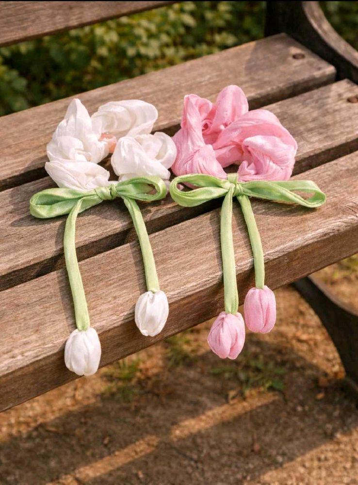 Beautiful hair accessories combo.