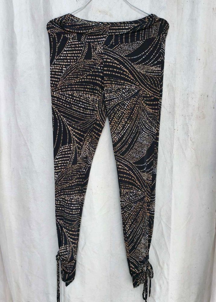 3307. Stylish Printed Leggings