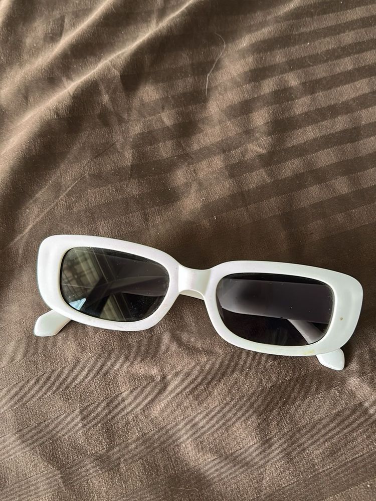 Stylish White Rectangular Sunglasses