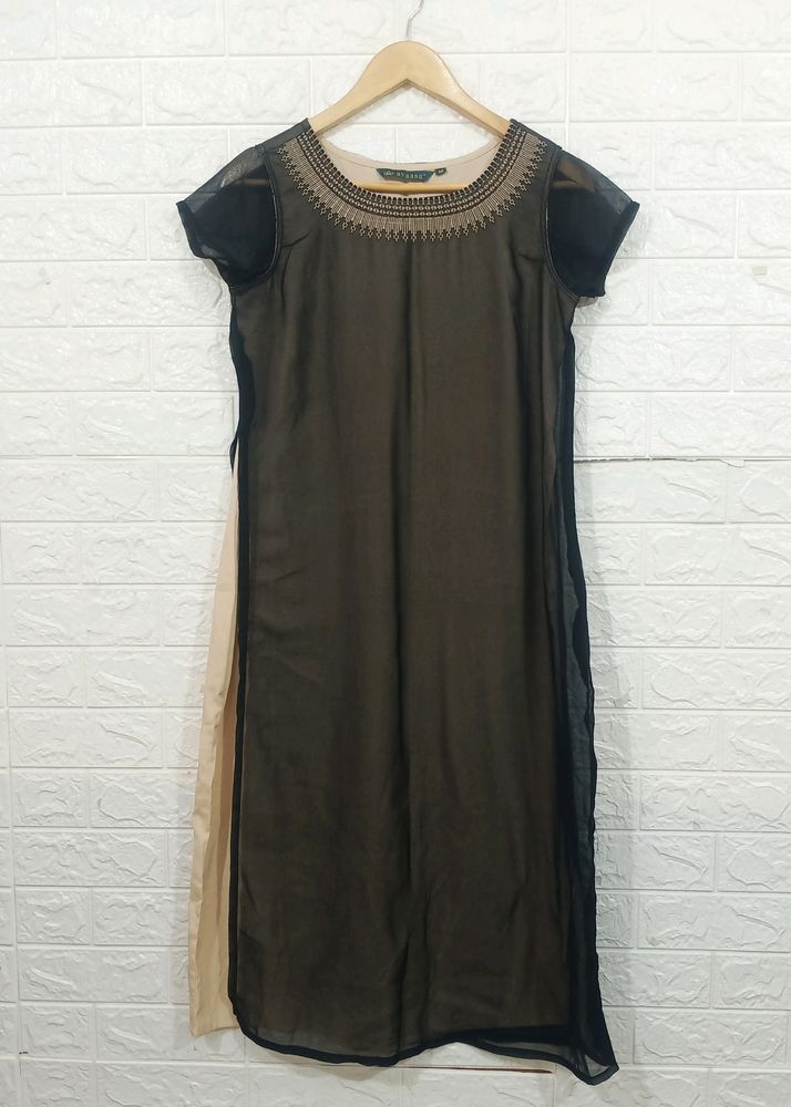 Avaasa Black Georgette With Peach Inner Linging  W