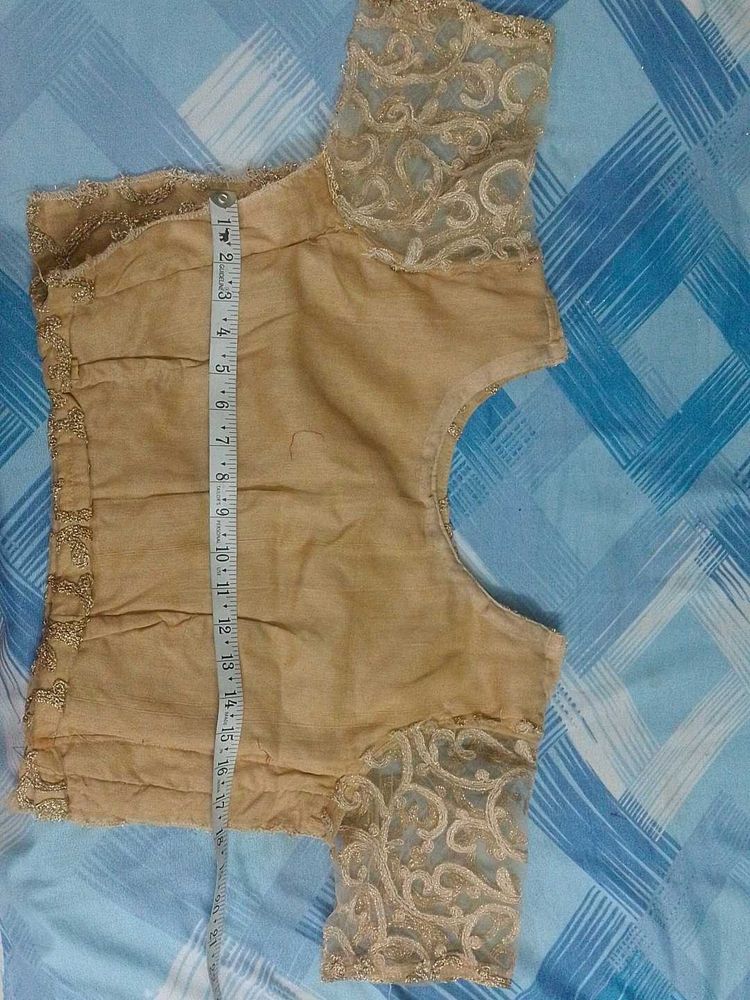 crop top or blouse for scurt