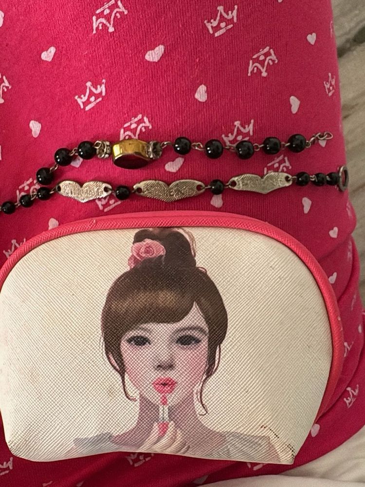 Chic Makeup Bag &amp; Beaded Bracelet Set
