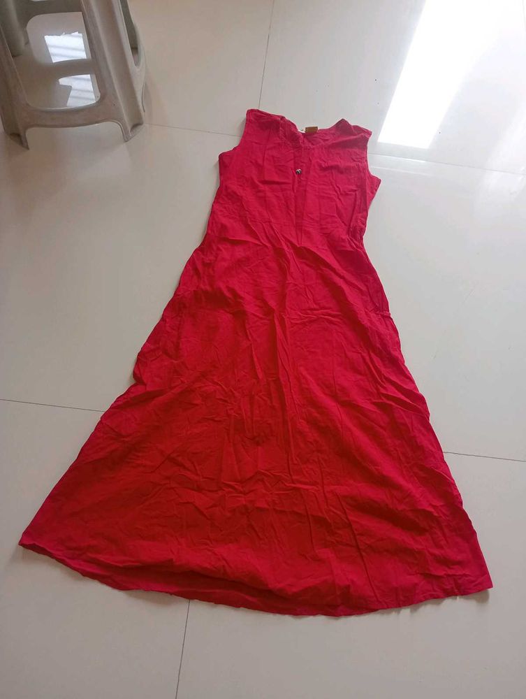 Vibrant Red Sleeveless Kurta