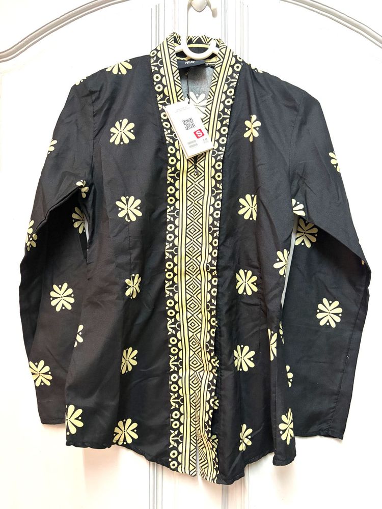 Patterned Kimono-Style Top