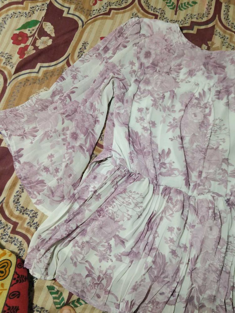 Beautiful Floral Print top❤️