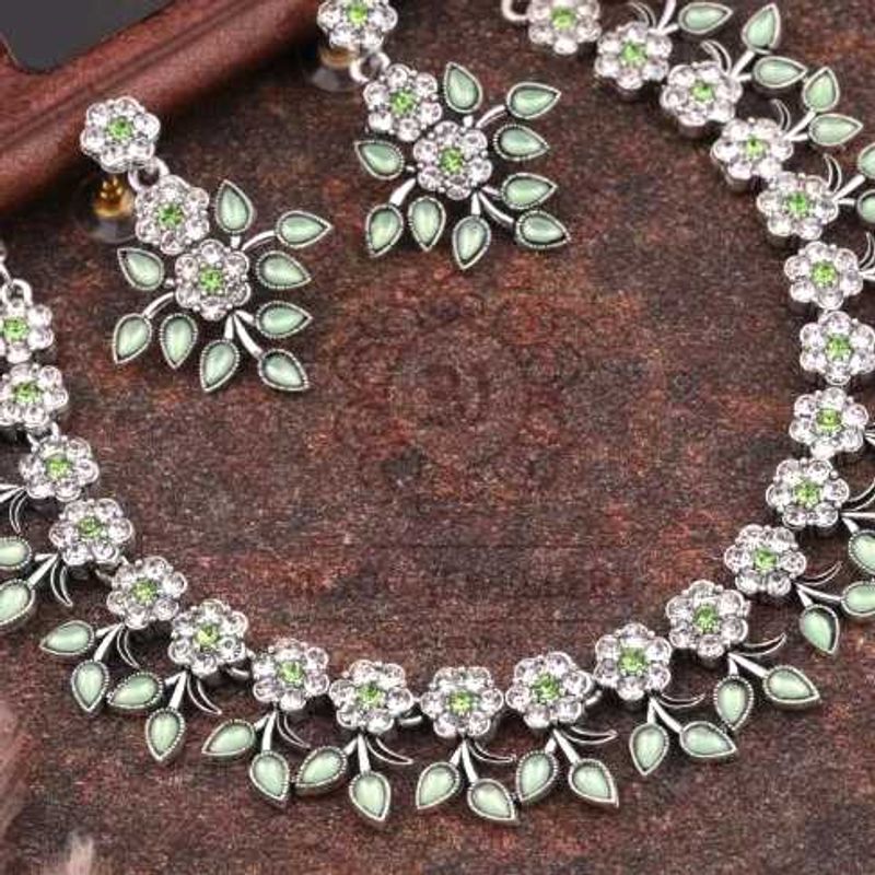 green Necklace &amp; Earring Set