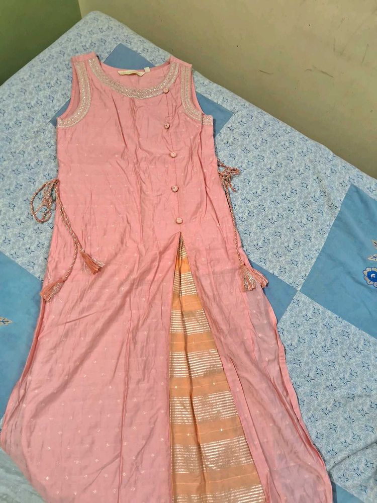 Pink Sleeveless Kurta with Striped Panel