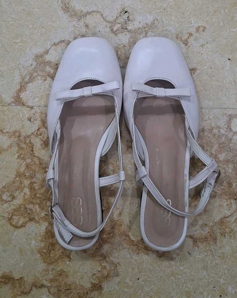 coquette White Bow Slingback heel