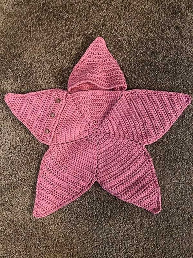Cute crochet baby cocon