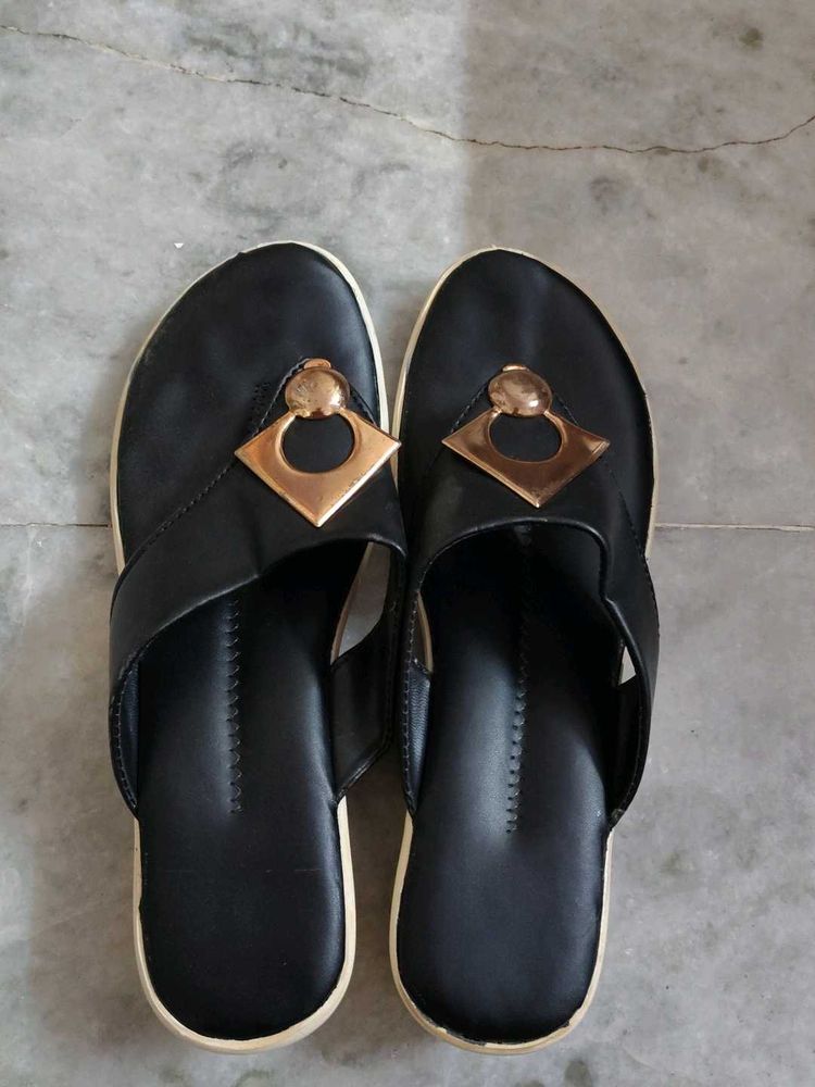 Stylish Black soft Sandals mediums heel