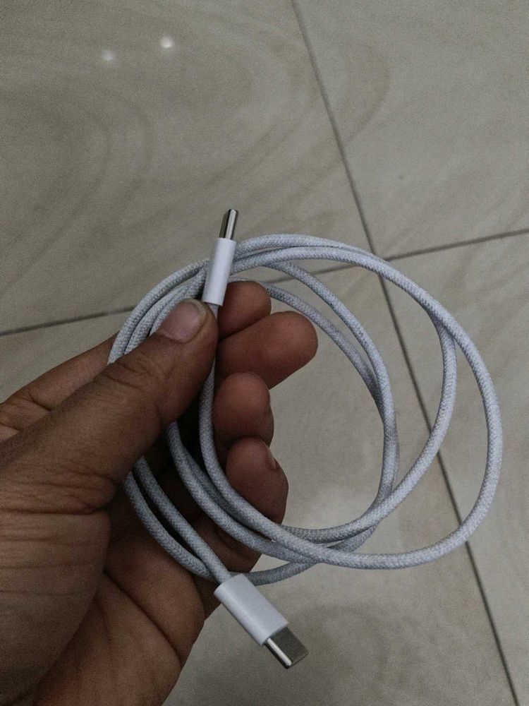 iphone 15/16/17 original cable