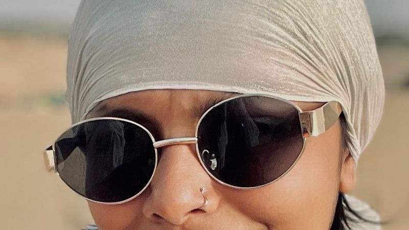 Stylish Oval Sunglasses
