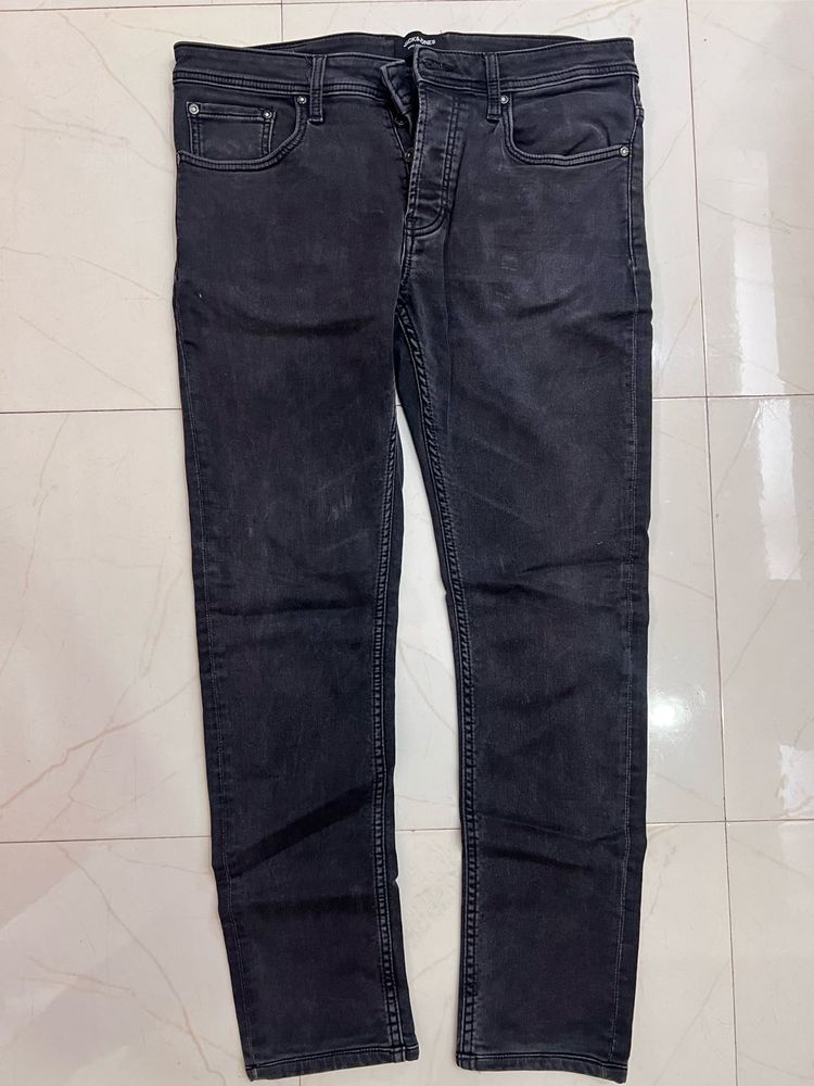 black denim jeans