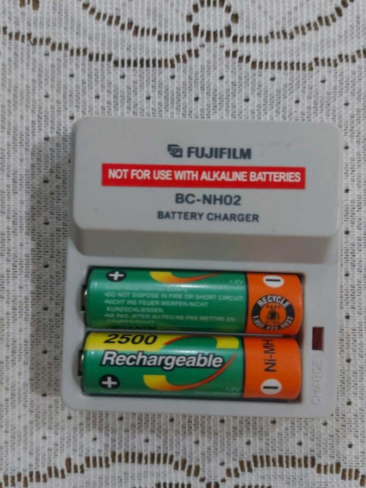 Legacy Fujifilm BC-NH02 Battery Charger w Batte