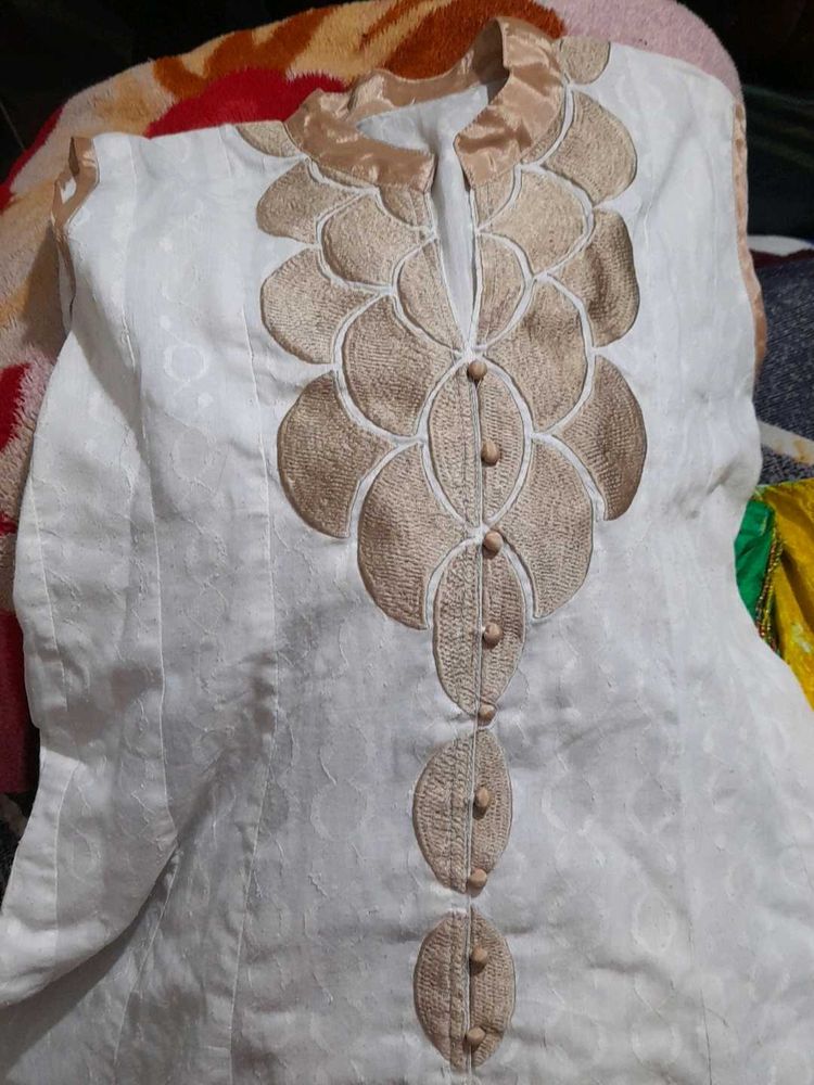 Elegant White Kurta with Gold Embroidery