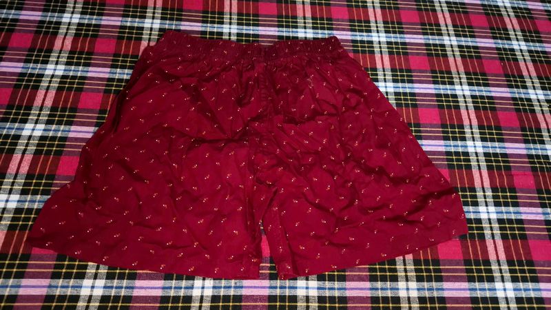 combo offer - red shorts with blue kapri