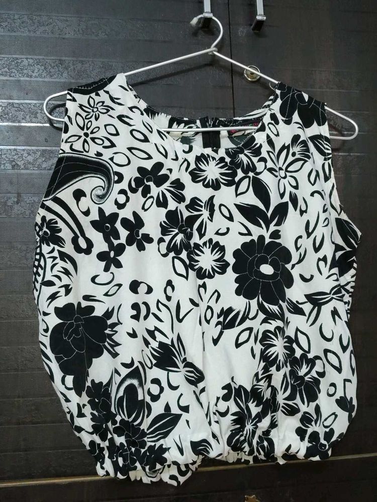 Sleeveless Floral Top