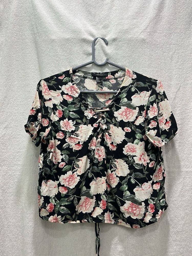 Floral Print Lace-Up Top