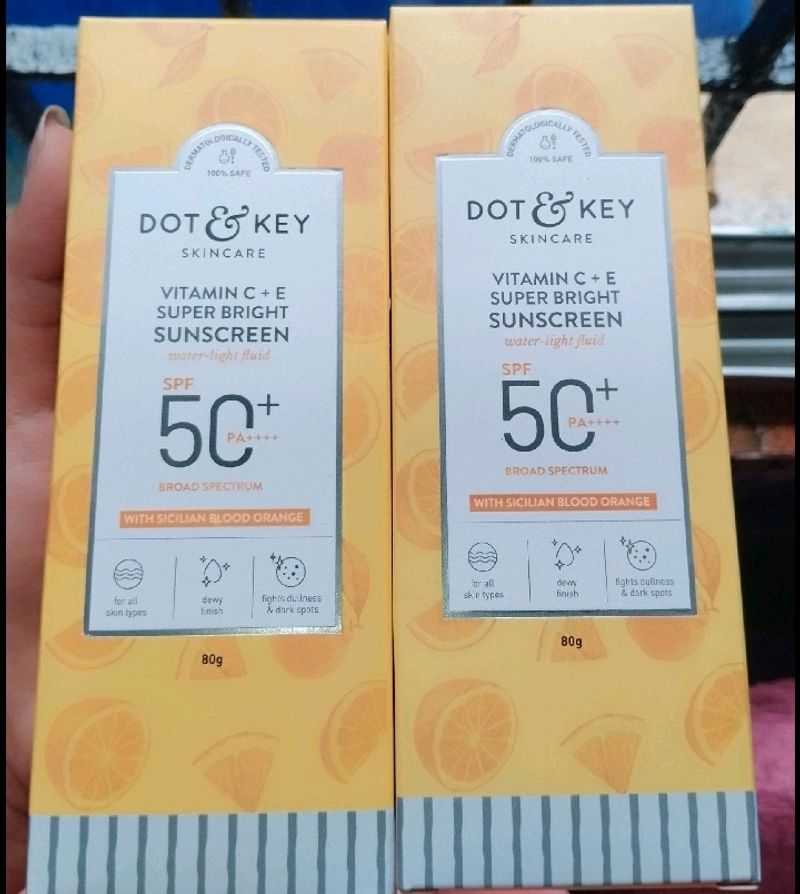 2 Dot &amp; Key Sunscreen