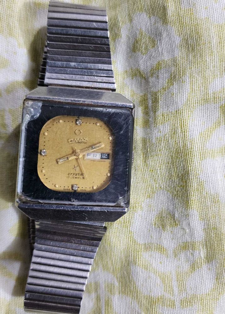 Non working.  Unisex Vintage Omax Automatic Watch