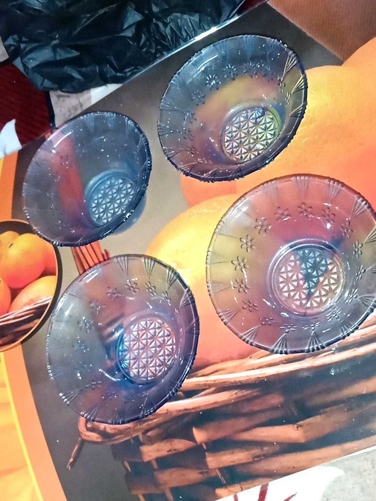 Set of 4 Glass Bowls💙