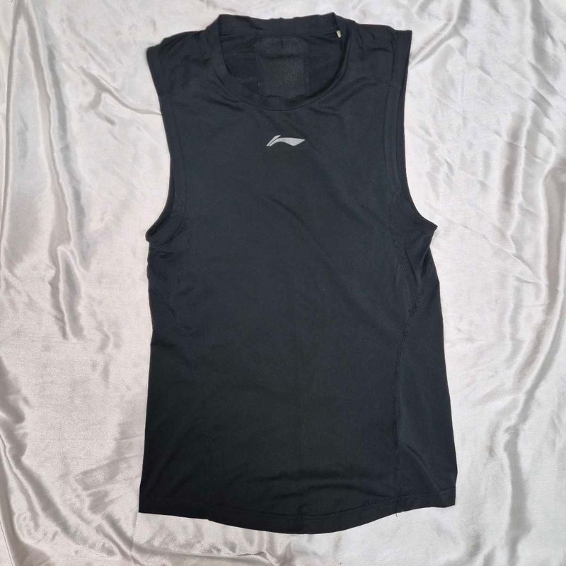 Black Sleeveless Athletic T-Shirt gym workout