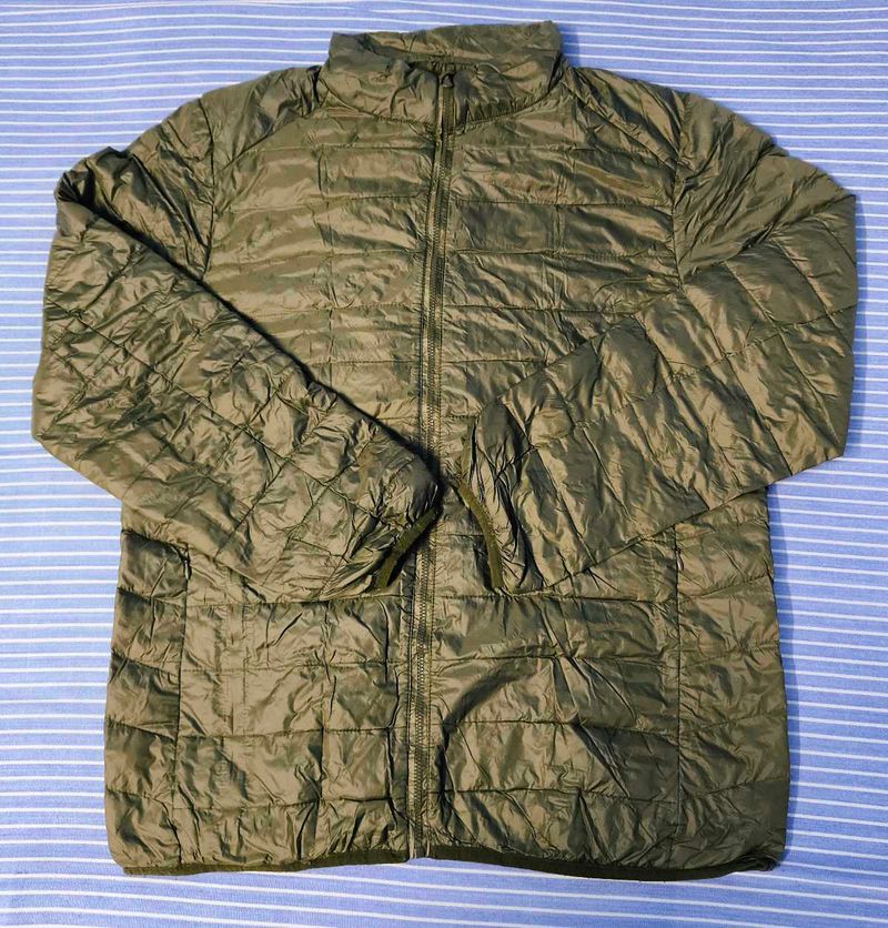 Lightweight Puffer Jacket with Original Feather.