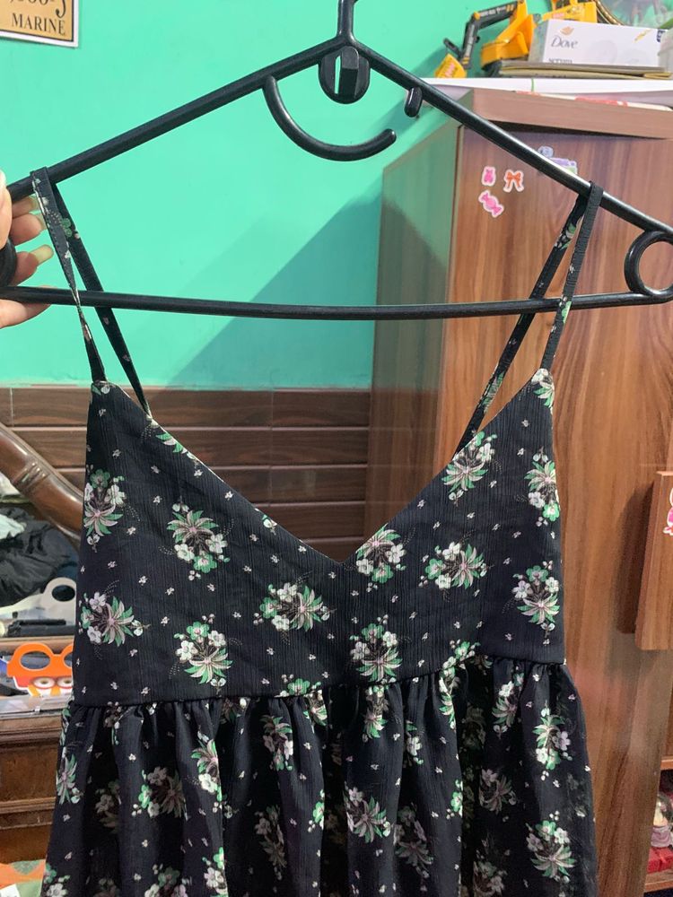 Chic Floral Print Spaghetti Strap crop top