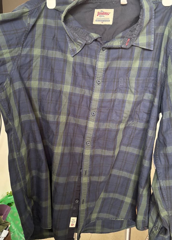 Men's Plaid Button-Up Shirt
