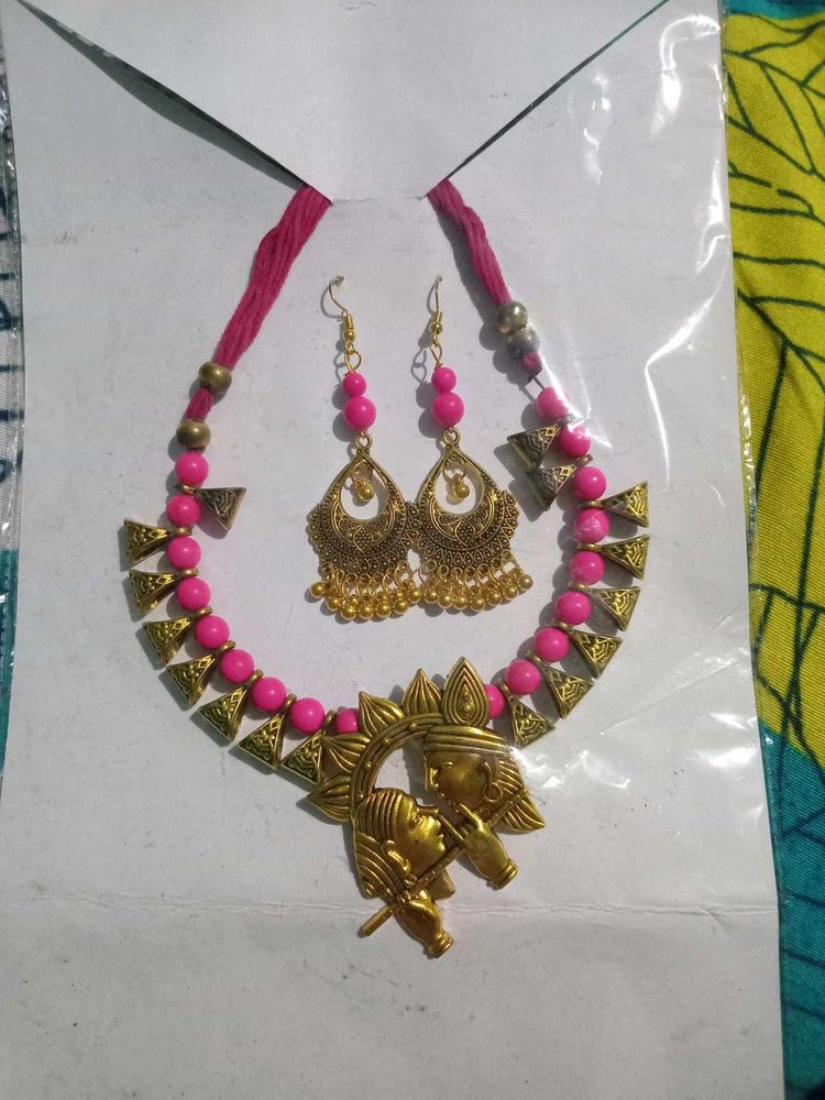 Necklace &amp; Earring Set