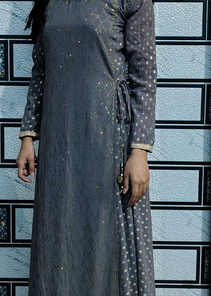 Elegant Grey Kurta with Gold Embellishments