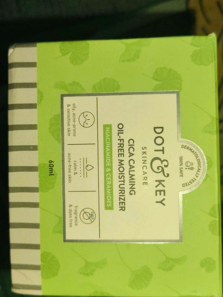 dot and key cica calming oil free moisturizer.
