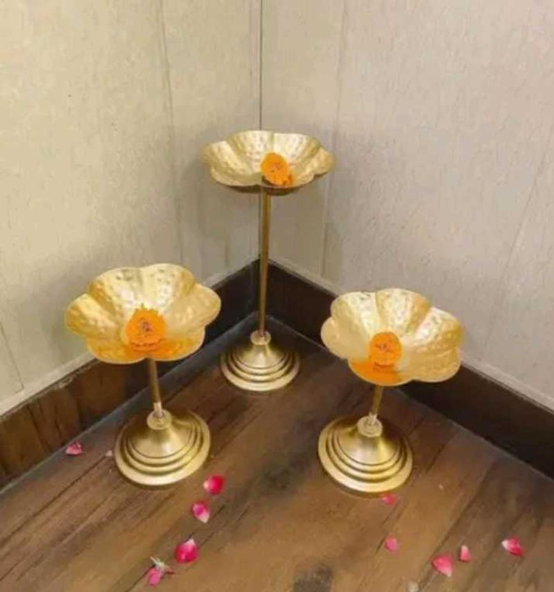 Golden Flower Tealight Holders Set of 3