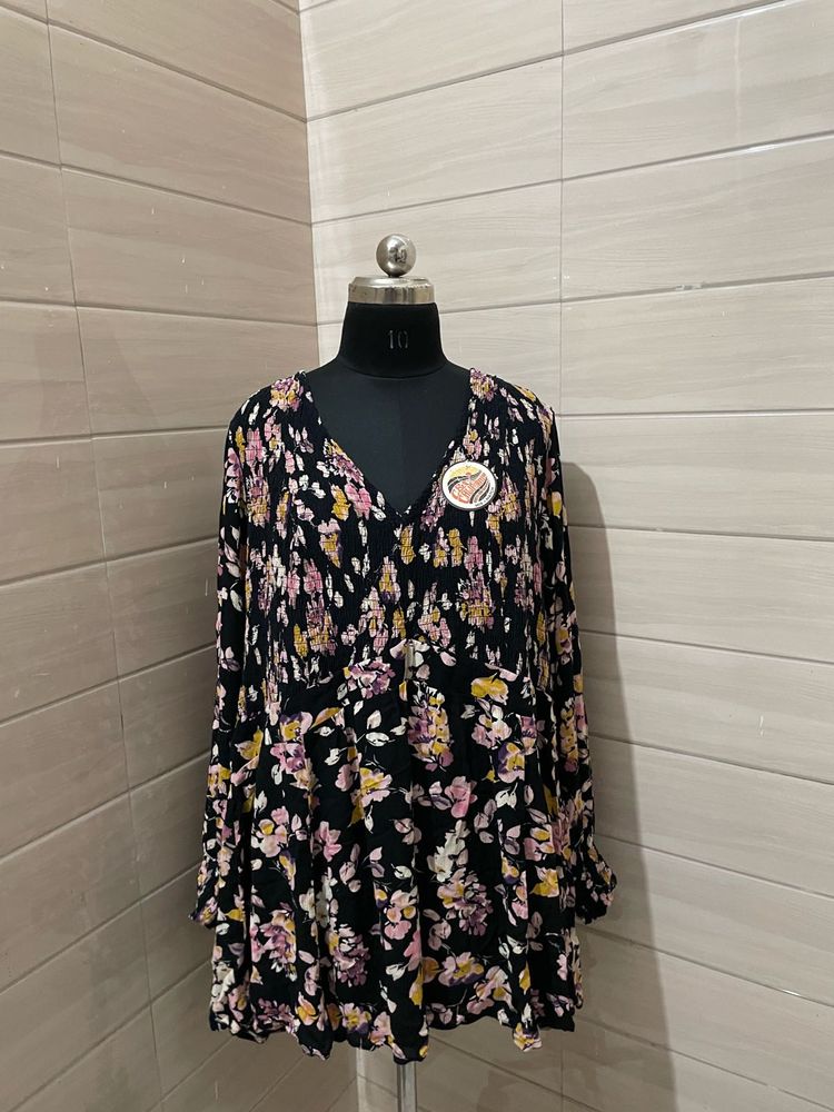 XL Floral Print V-Neck Smocked Top