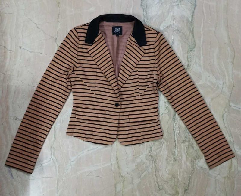 MINE women's cropped blazer jacket
